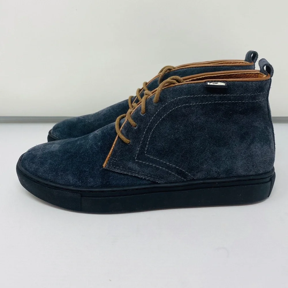 NIB*VENETTINI**Gray Suede Booties**US 5.5**$118